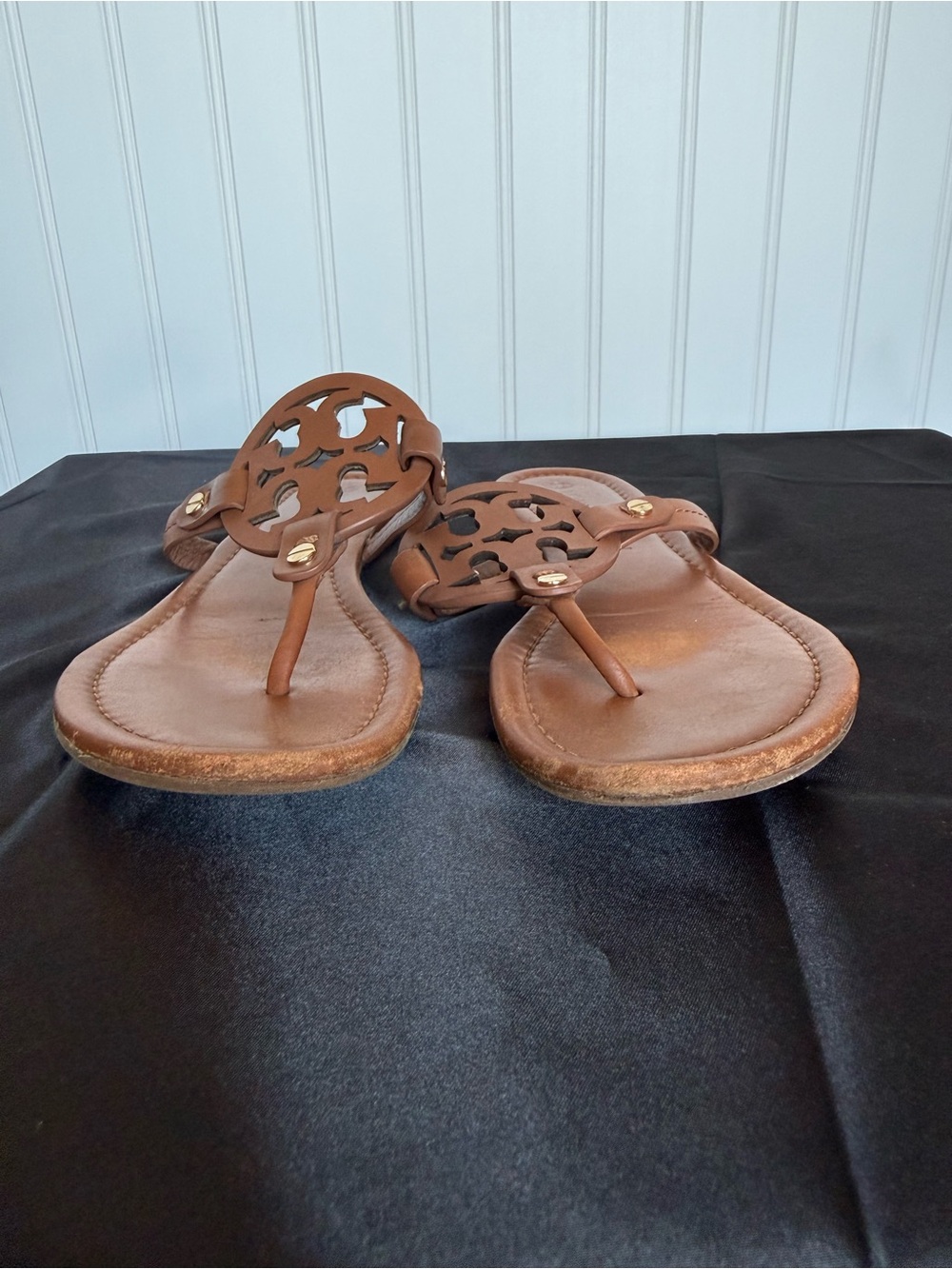 Tory Burch Miller Leather Logo Thong Sandals Brown Cognac Size 9M - Picture 10 of 10